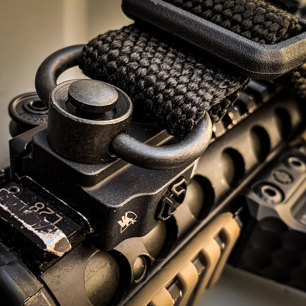 AD-606 QD SWIVEL MOUNT