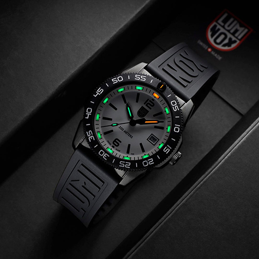 Luminox XS.3127M Pacific Diver Ripple Watch